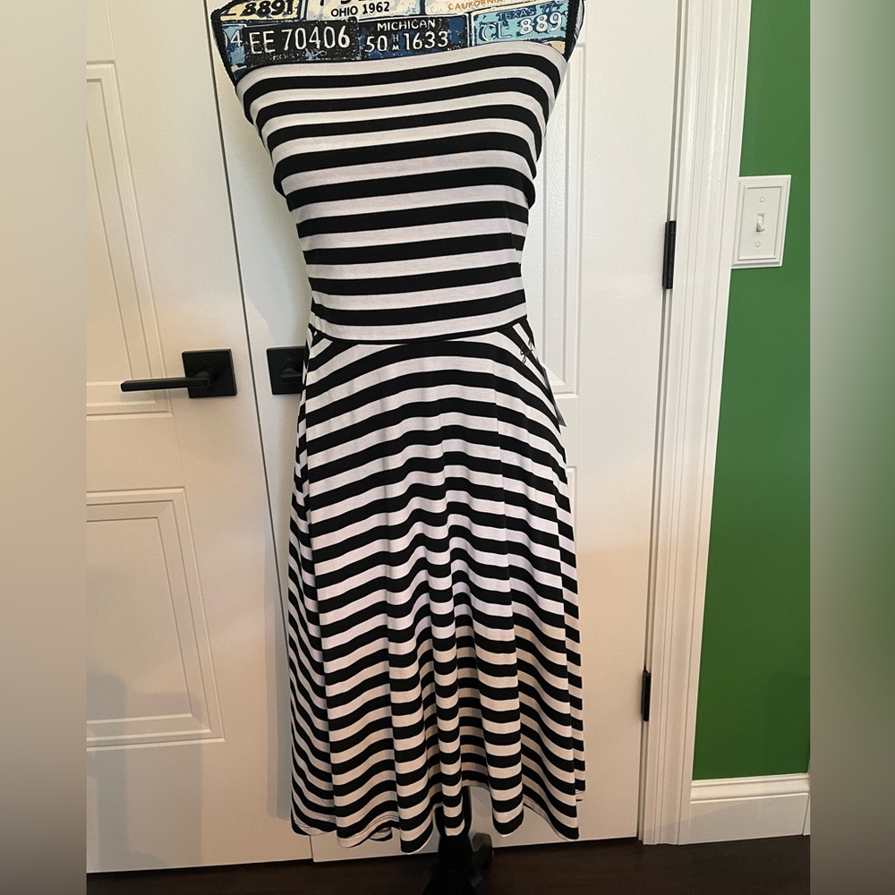 Seven 7 Hi Low Blk Wht strapless dress converts to a skirt NWT never worn Sz Med